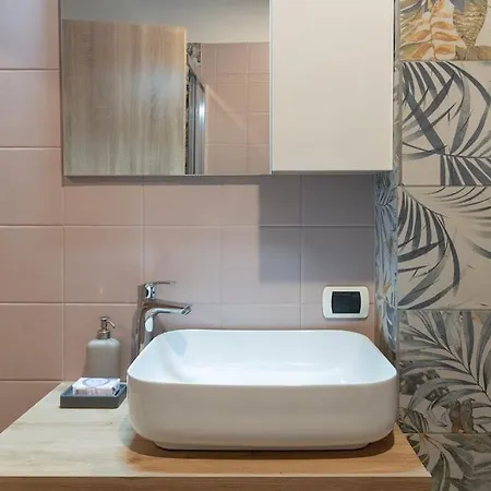 Apartment Enjoy - Elegante Con Giardino