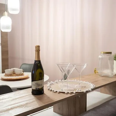 Enjoy - Elegante Con Giardino Apartment *